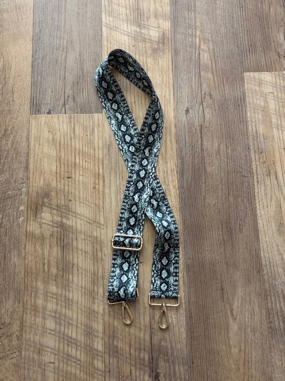 Animal Print Wide Purse Guitar Strap NWOT